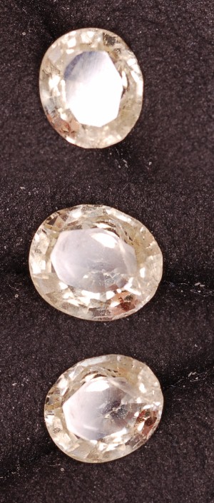 6.75x5.75mm,1.08 Cts White Sapphire-oval