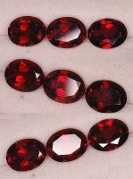 9 x 7mm, Garnet Red Oval