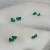 2.5 mm, 1pr Emerald Round