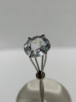 7.5 x 6.25mm, Blue Aquamarine oval