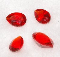 6 x 4mm, Red Helenite Pear
