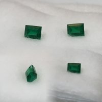 4 x 3mm, Brazilian Emerald Emerald