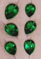 7 x 5mm, Emerald Green Helenite Pear
