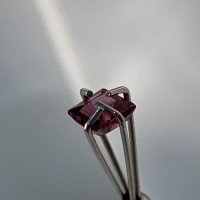 6 mm, Sri Lanka Red Zircon square cut