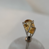 6 x 4mm, Yellow Gold Citrine pear