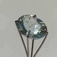 9.5 x 7.5mm, Medium Blue Aquamarine Oval