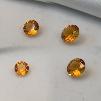 5.6 mm, Gold Sapphire Round